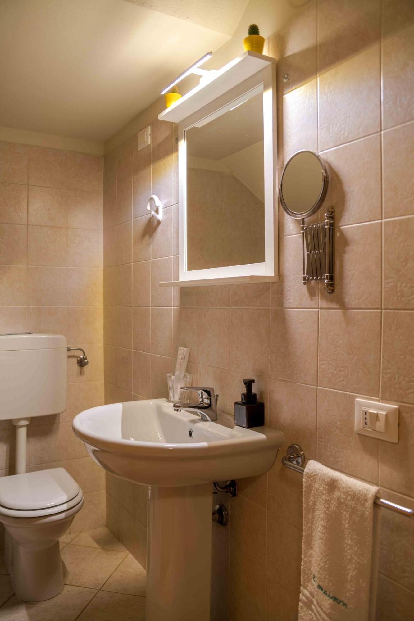 לוגו La Maison B&B מראה חיצוני תמונה